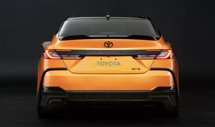 Toyota Camry 2025-10-25 lúc 08.10.12.png