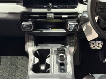 All NEW Toyota RAV4 PHEV GR SPORT 16.jpg