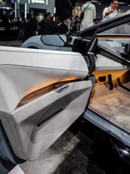 Toyota Corolla 15.jpg