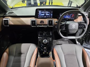 Suzuki e VITARA 3.jpg