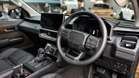 New Toyota Hilux 15.jpg