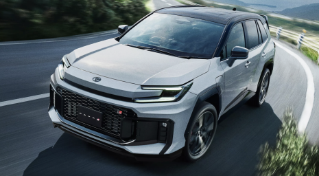 Toyota RAV4 PHEV 2026 2026-02-20 lúc 11.17.24.png