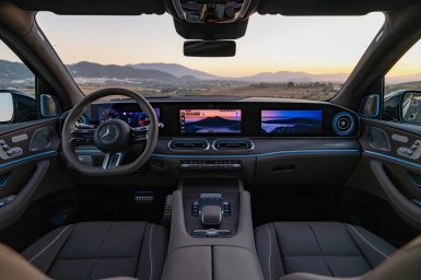 Mercedes-Benz GLS 3.jpg
