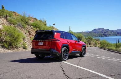 Toyota RAV4 -a2.jpg